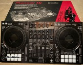 DJ (4a)